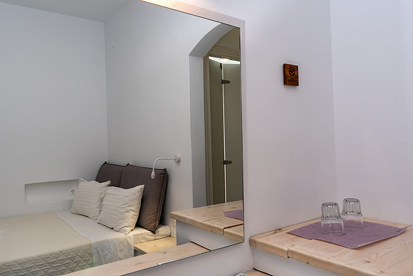 DSC01721.jpg ECONOMY ROOM