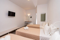DSC01708.jpg Triple Room