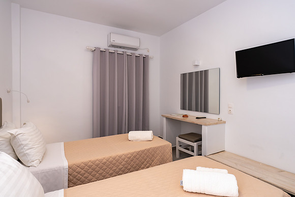 DSC01735.jpg Twin Room with Balcony